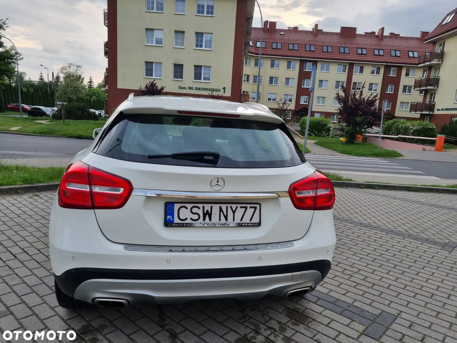 Mercedes-Benz GLA - 7