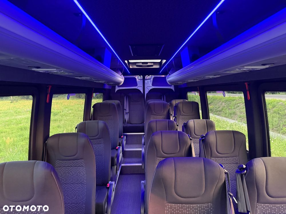 Mercedes-Benz Sprinter 519 - 33
