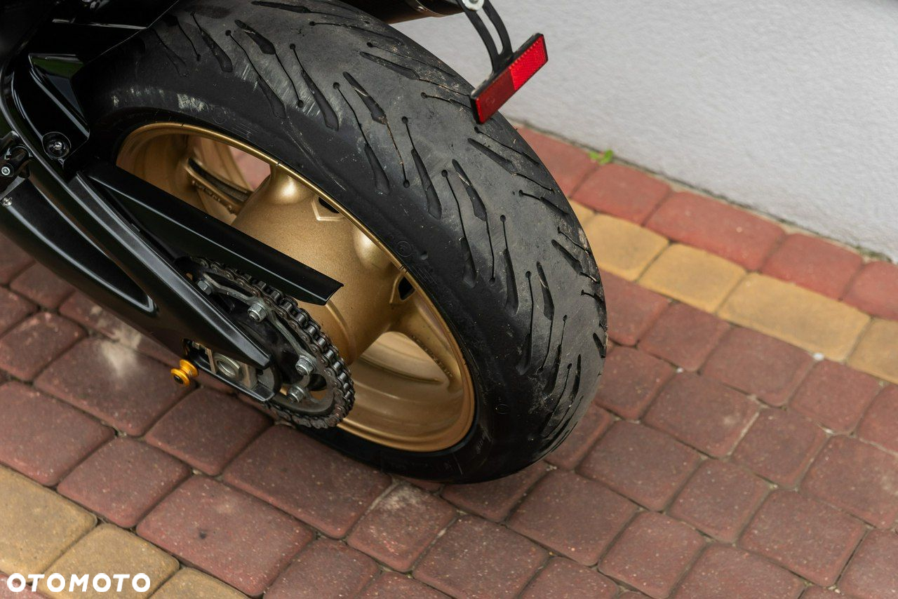Yamaha FZ - 8
