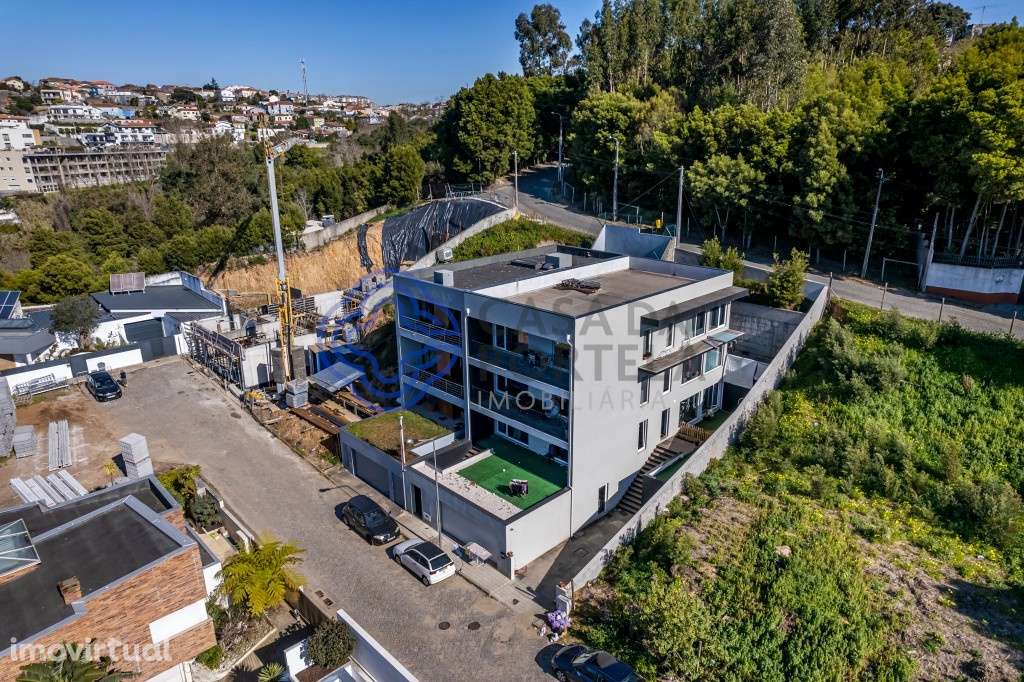 Moradia em Acabamento em Valbom junto ao Rio Douro - Grande imagem: 5/31