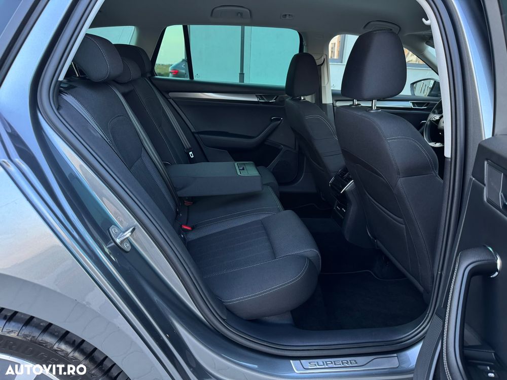 Skoda Superb 2.0 TDI DSG Style - 10