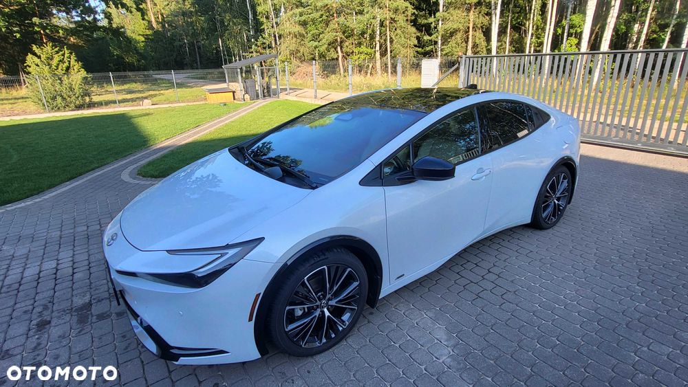 Toyota Prius - 4