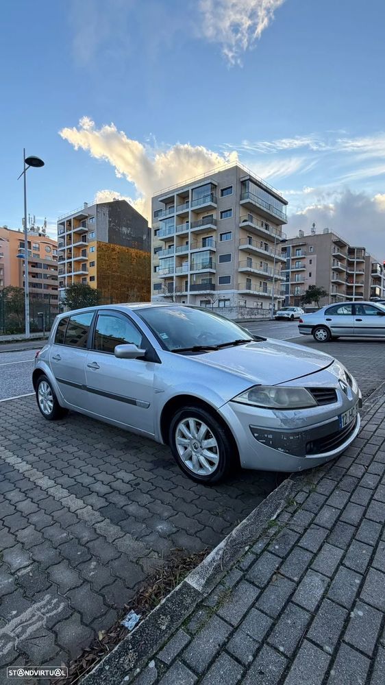Renault Mégane 1.5 dCi Authentique - 3