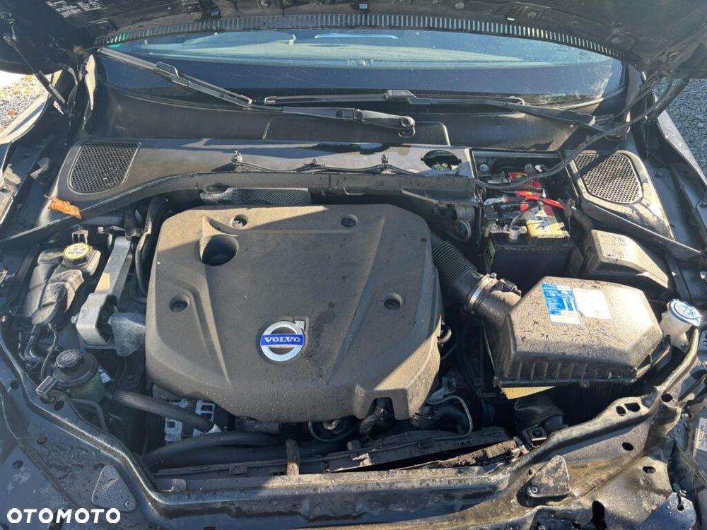 Volvo XC 60 D4 Momentum - 25