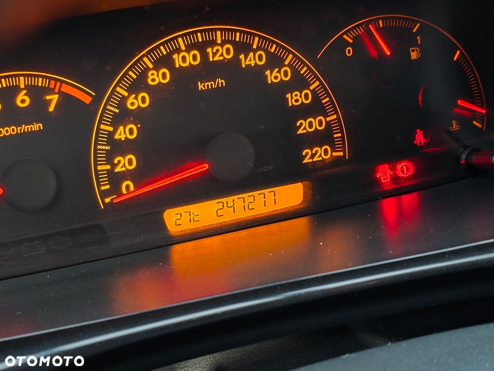 Honda FR-V - 28