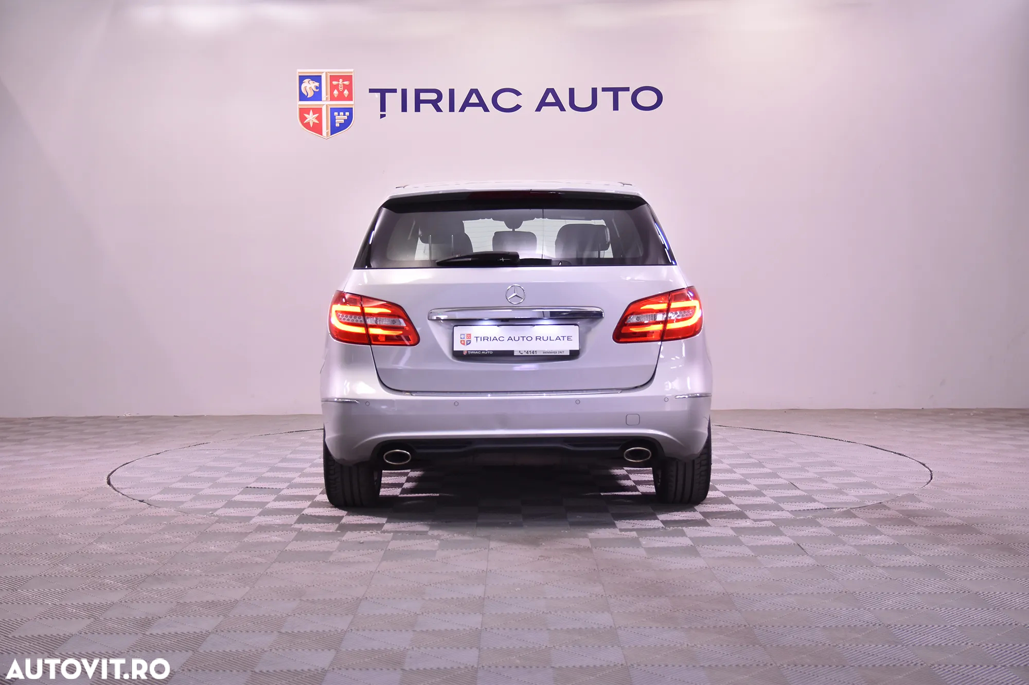 Mercedes-Benz B 180 7G-DCT - 4