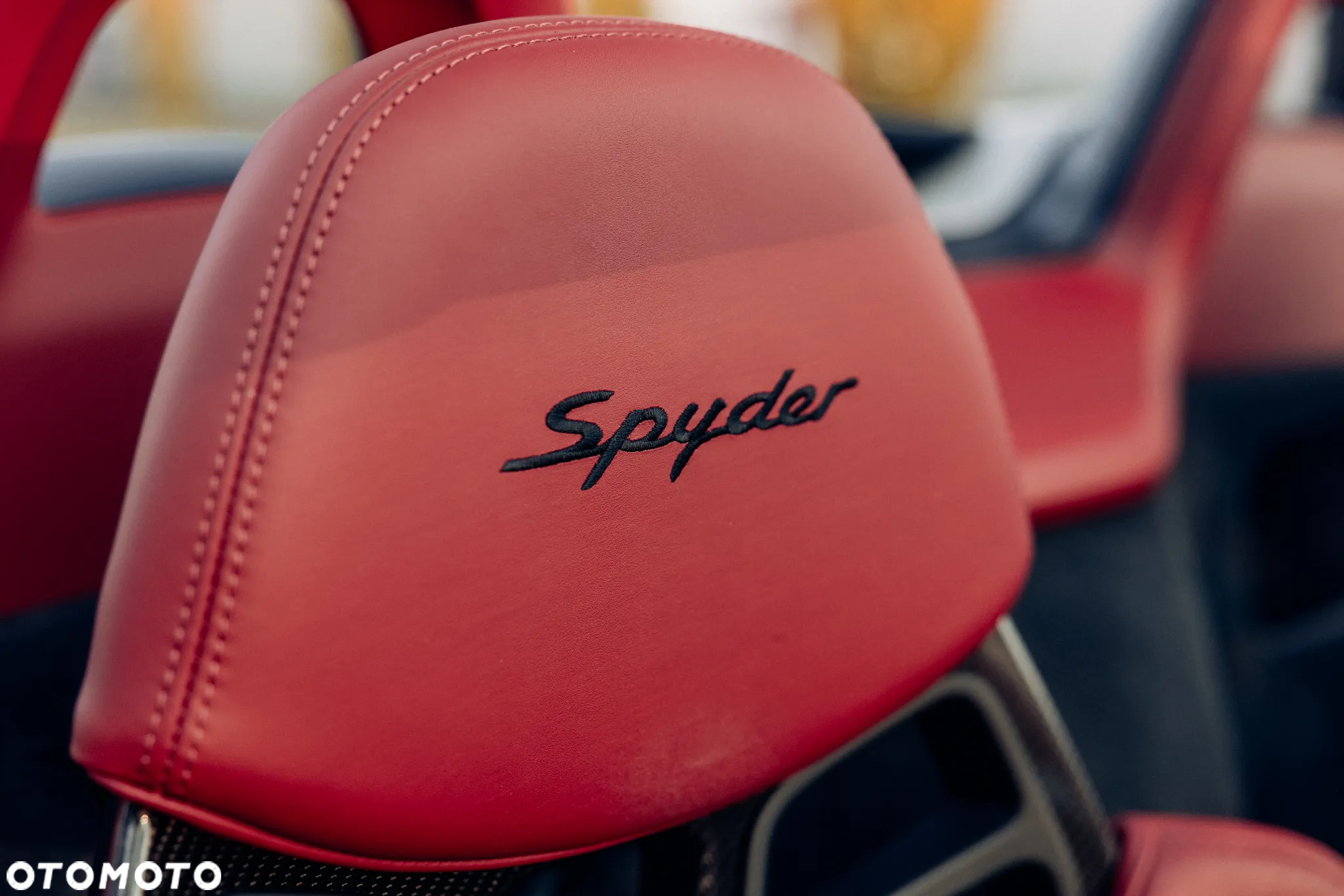 Porsche 718 Spyder - 9