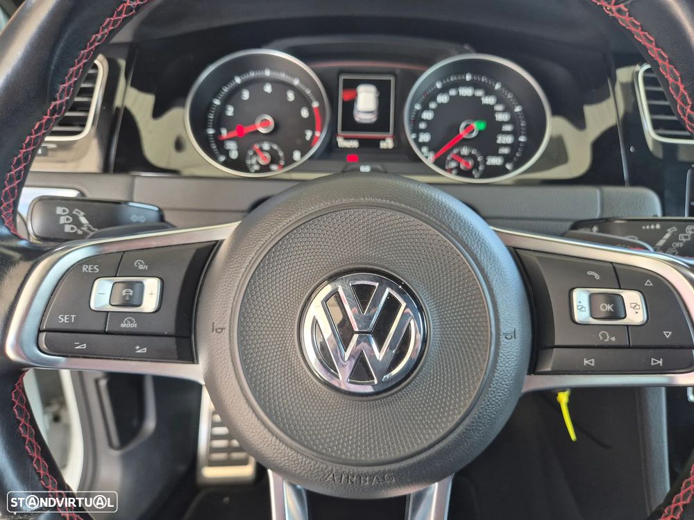 VW Golf GTI (BlueMotion ) DSG - 22