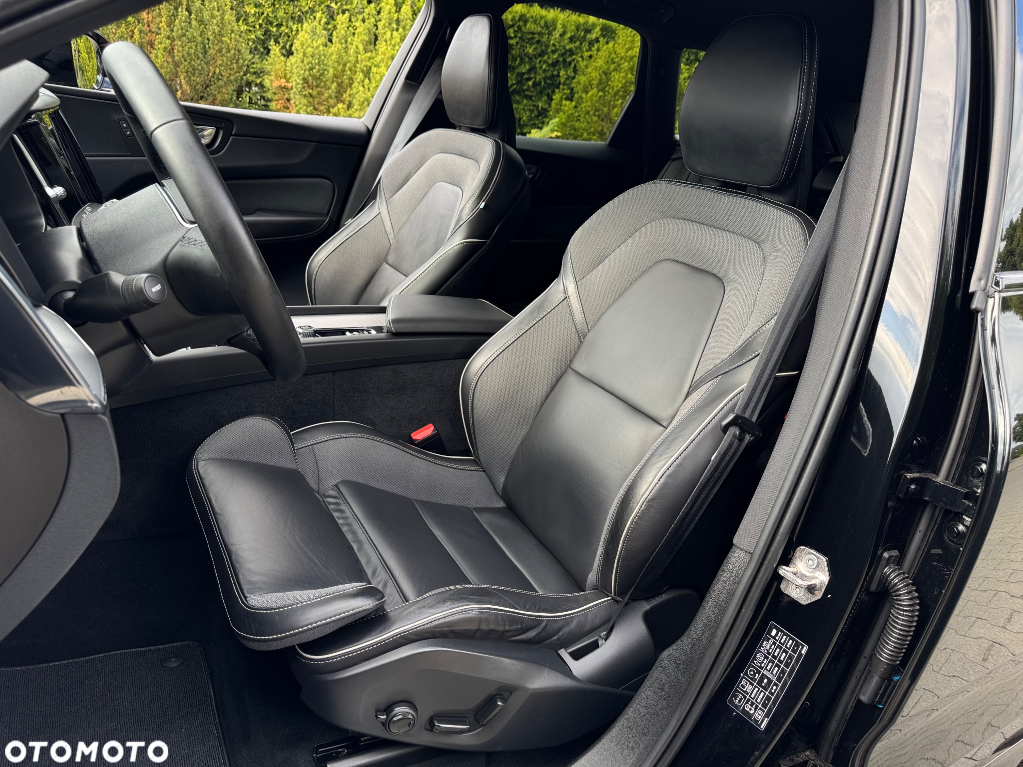 Volvo XC 60 B4 D Geartronic RDesign - 5