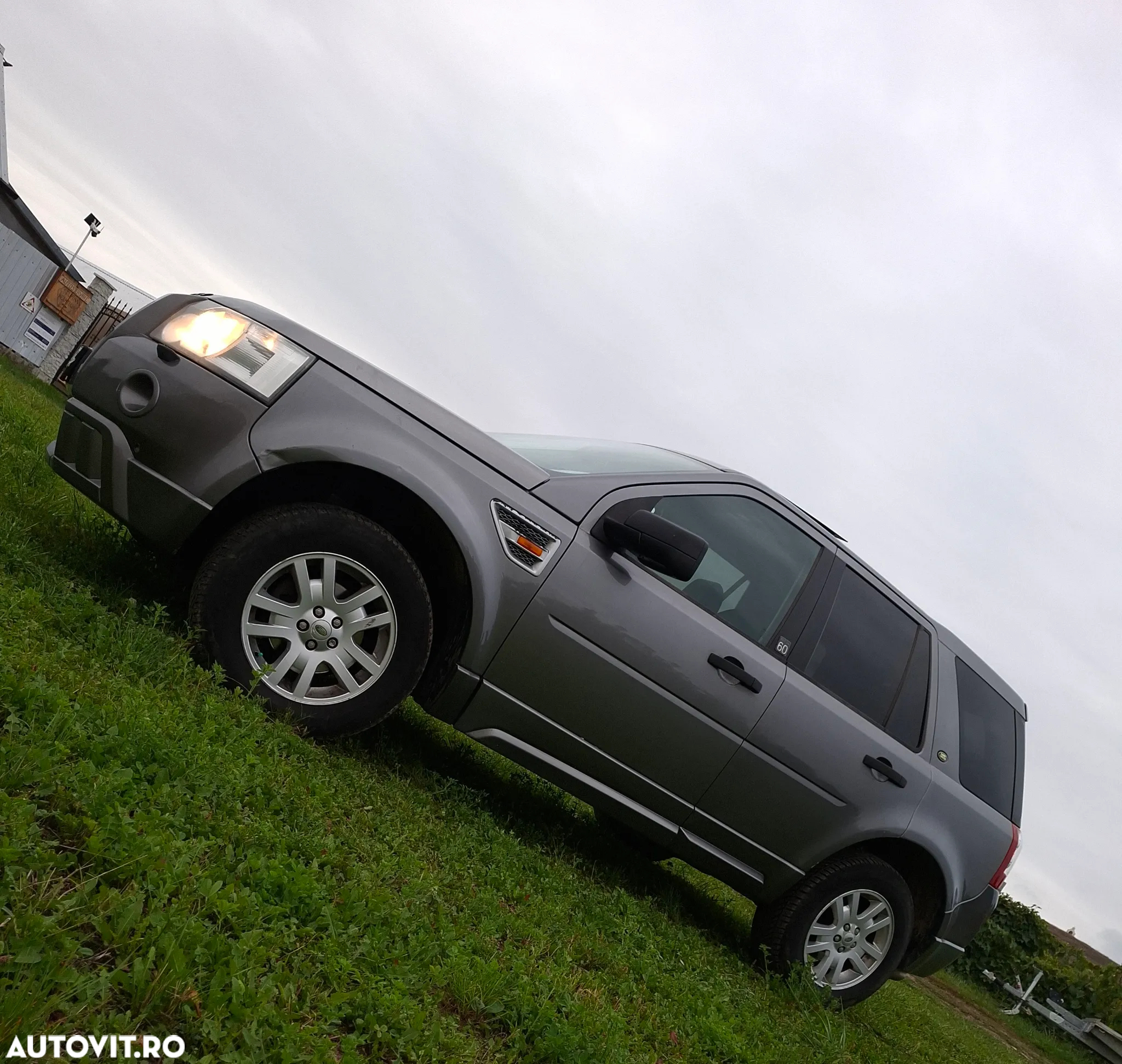 Land Rover Freelander - 4