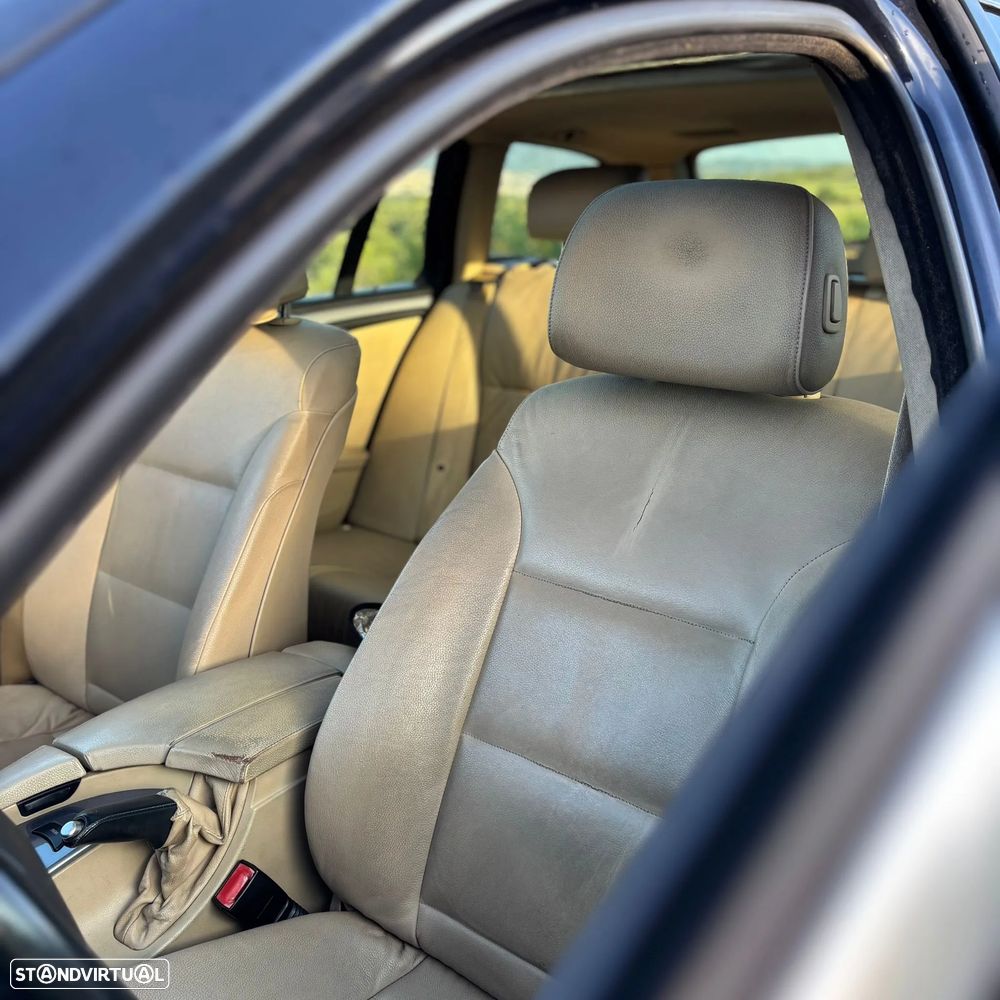 BMW 520 dA Touring Executive - 11