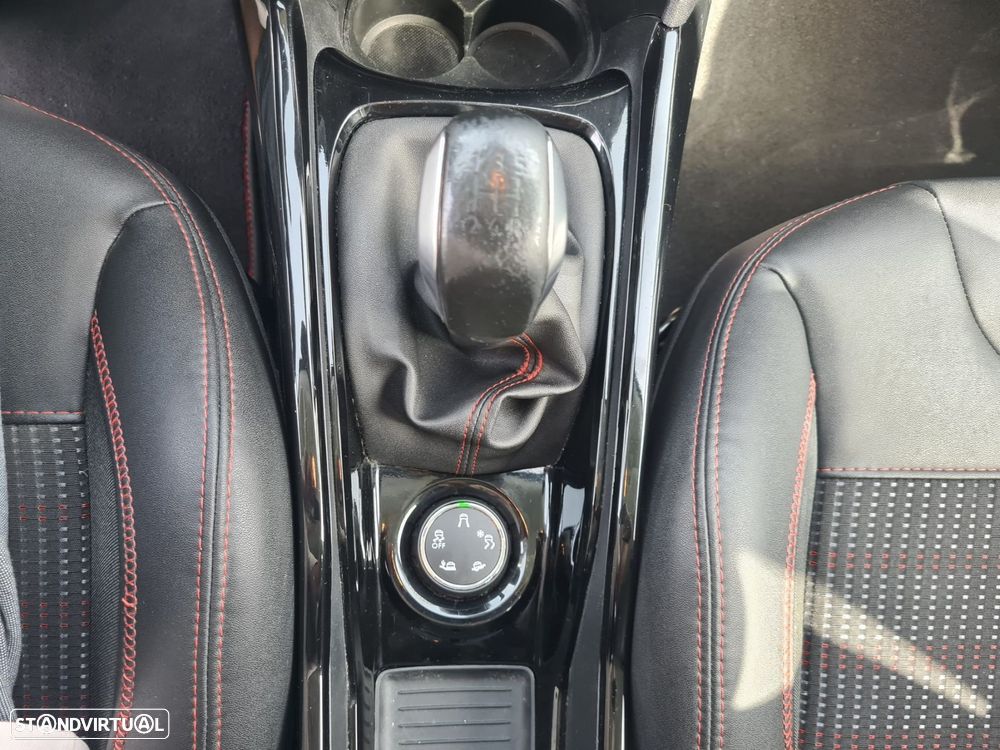 Peugeot 2008 1.2 PureTech GT Line - 8