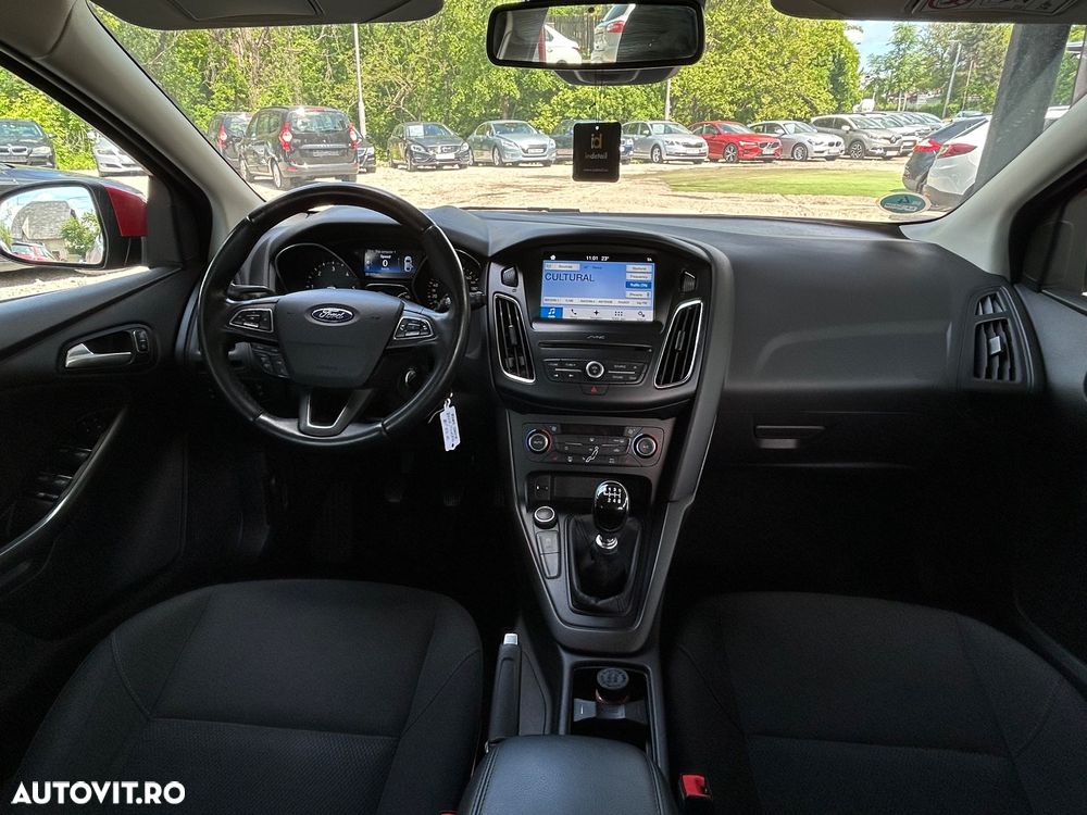 Ford Focus - 12
