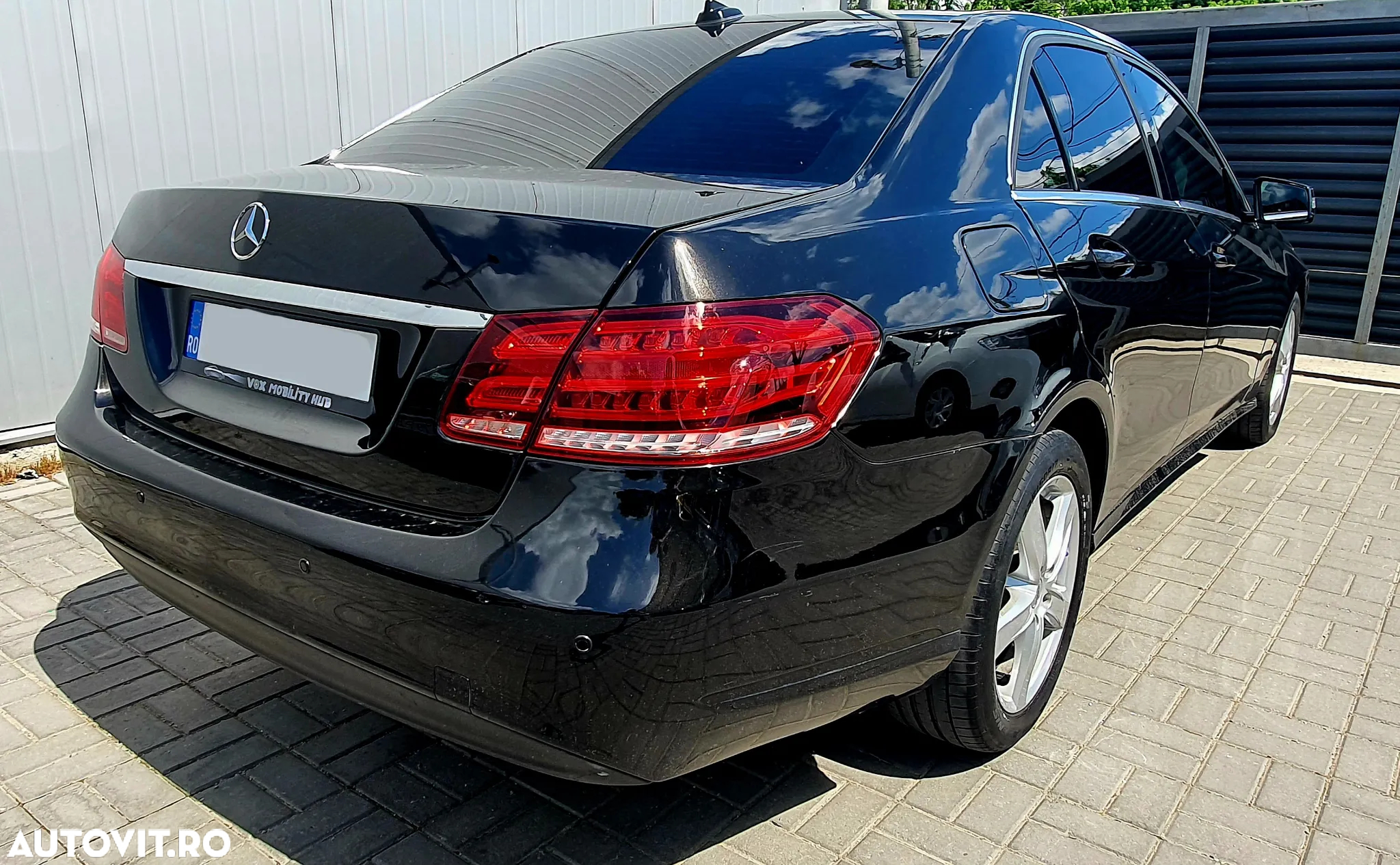 Mercedes-Benz E 200 BlueTEC 7G-TRONIC - 3