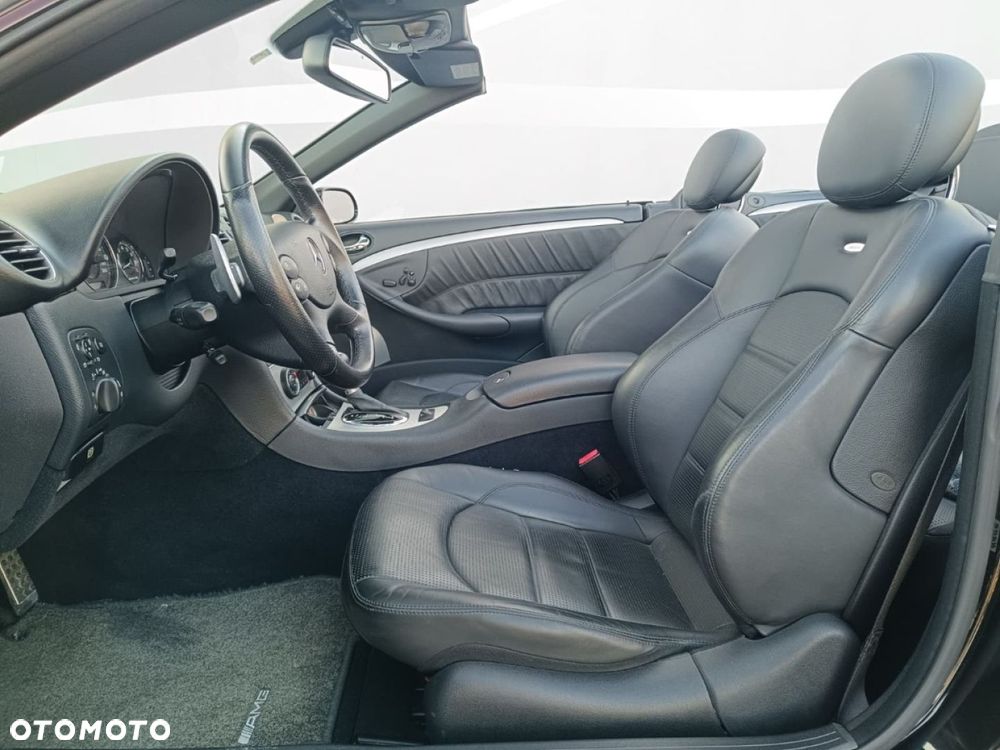 Mercedes-Benz CLK - 27