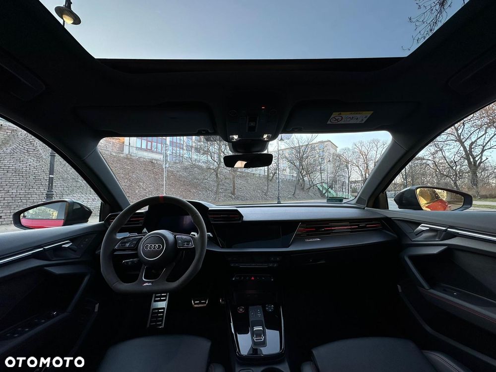 Audi RS3 Limousine - 30