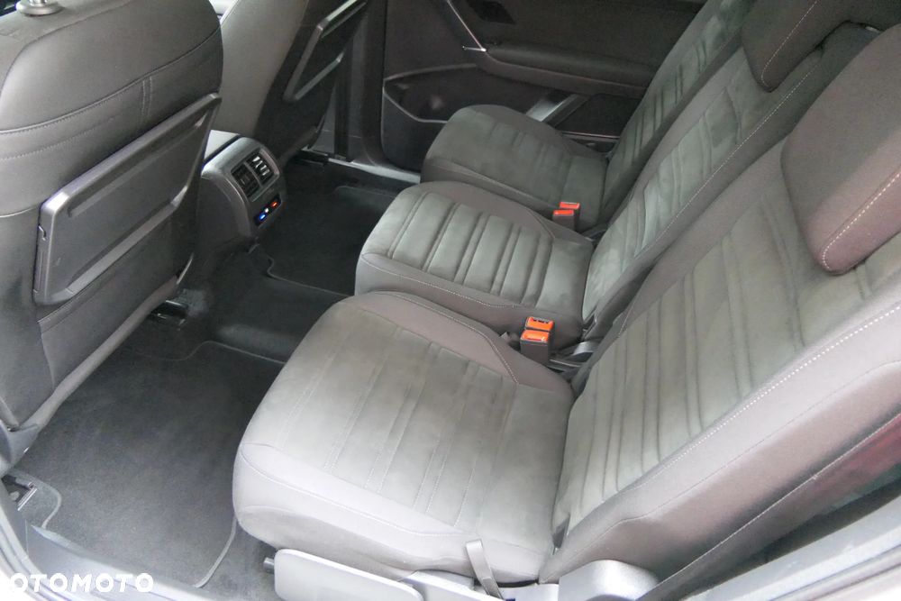 Volkswagen Touran - 19