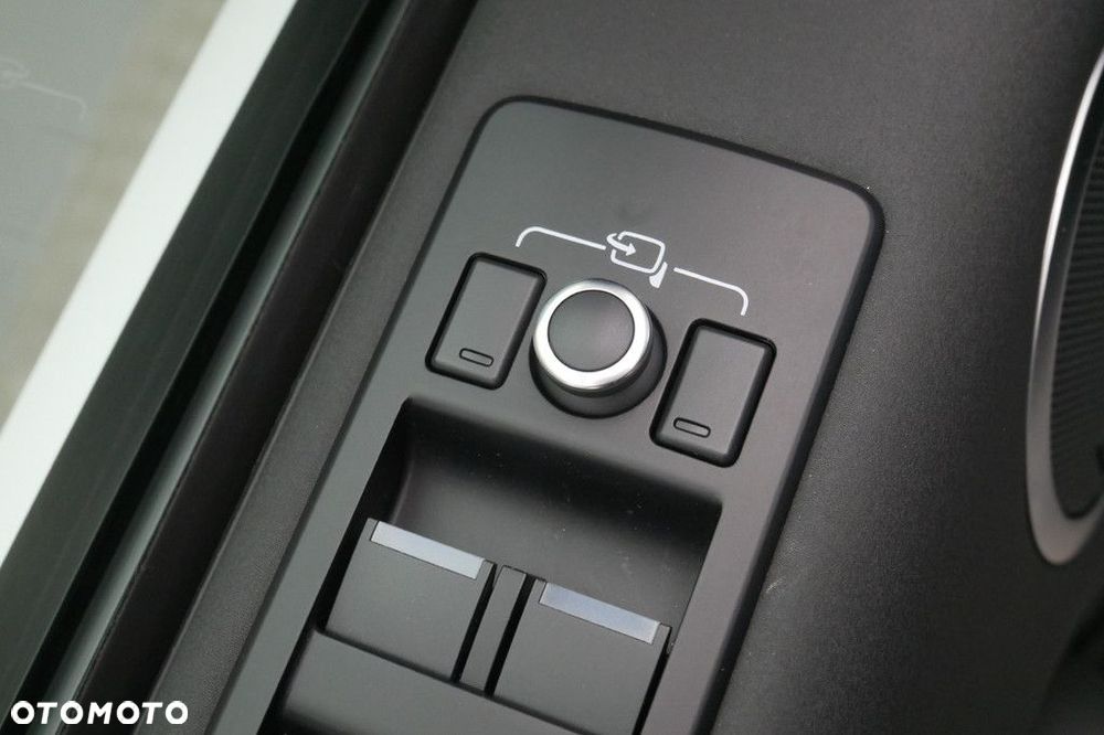 Land Rover Discovery - 38