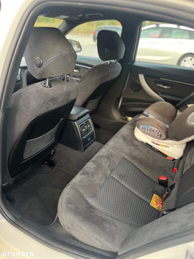 BMW Seria 3 318i M Sport - 8