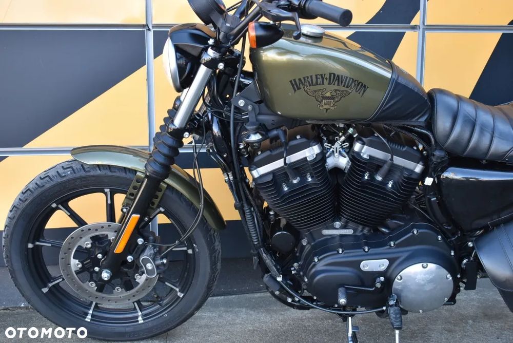 Harley-Davidson Sportster Iron 883 - 11