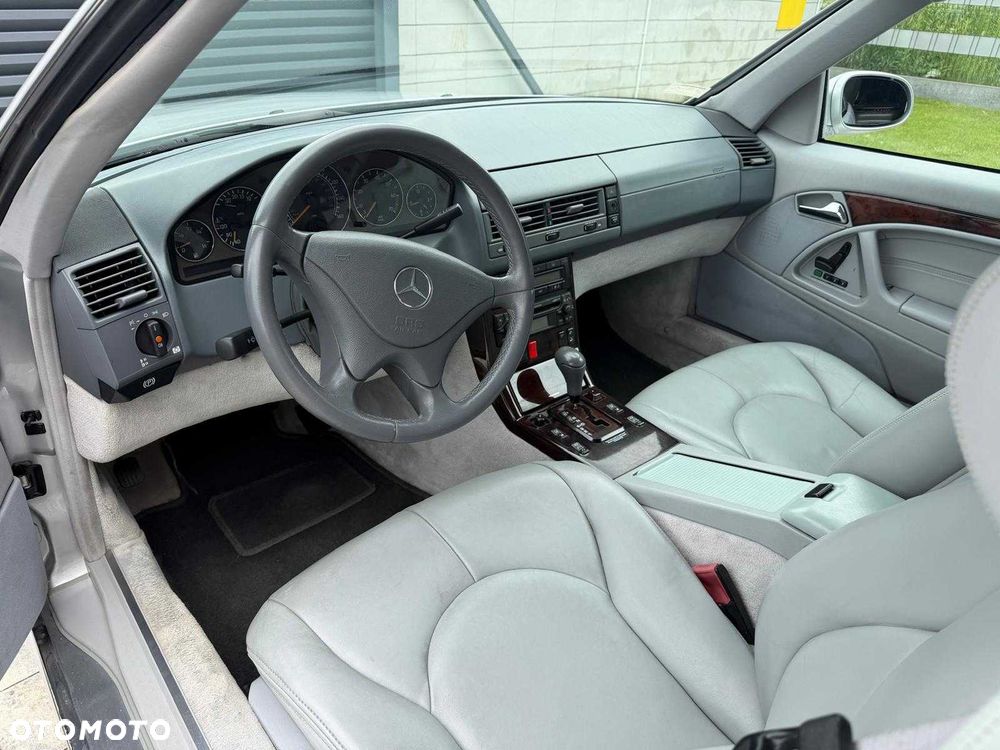 Mercedes-Benz SL - 8