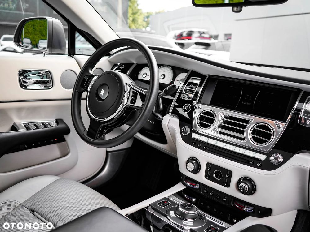 Rolls-Royce Wraith - 18