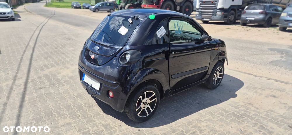 Microcar DUE - 8