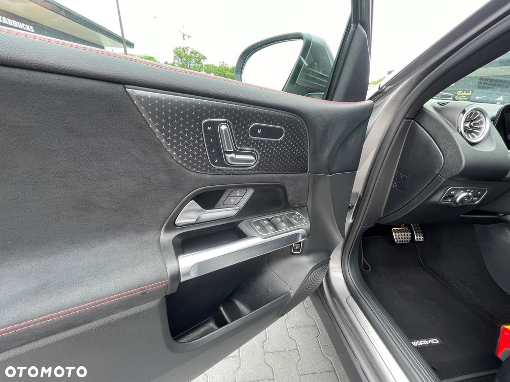 Mercedes-Benz GLB 200 d AMG Line 8G-DCT - 14