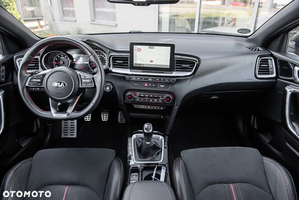 Kia ProCeed 1.6 T-GDI GT - 33