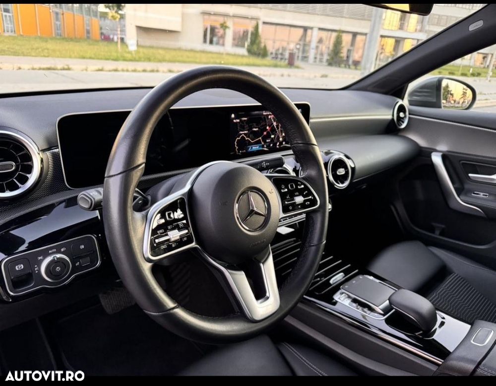 Mercedes-Benz A - 16