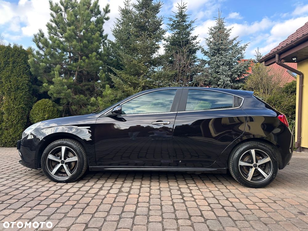 Alfa Romeo Giulietta 2.0 JTDM Distinctive - 2