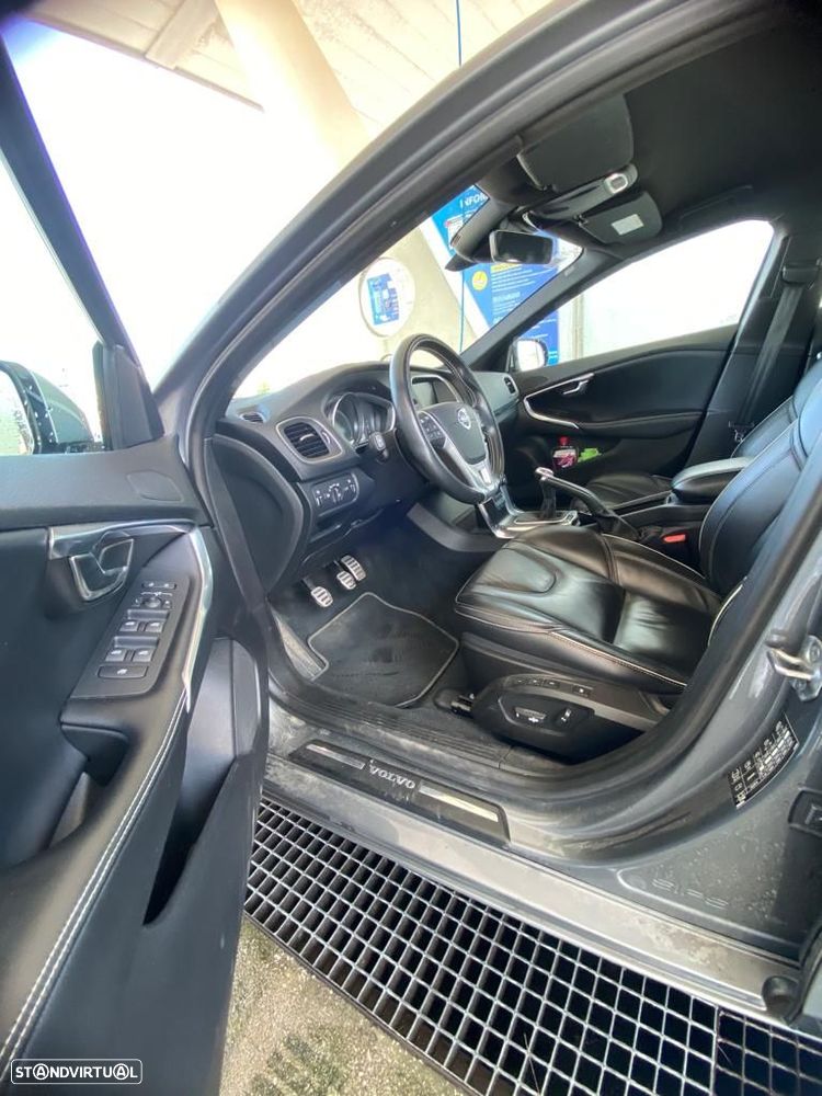 Volvo V40 D4 RDesign - 2