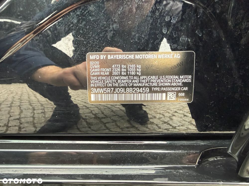 BMW Seria 3 330i xDrive - 21