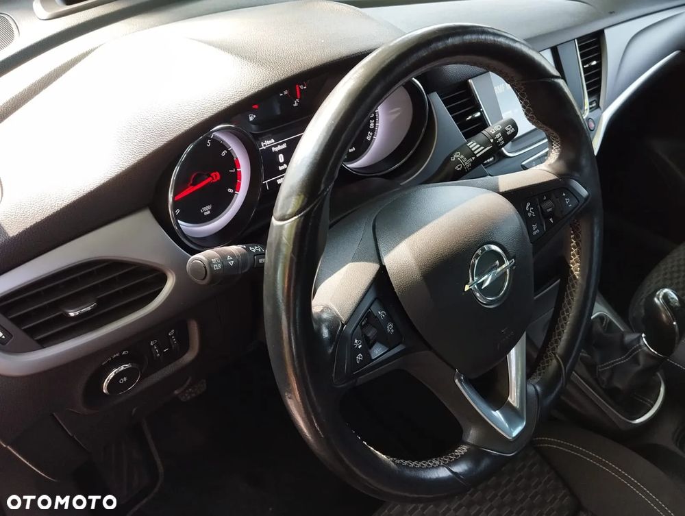 Opel Astra 1.4 Turbo 120 Jahre - 17