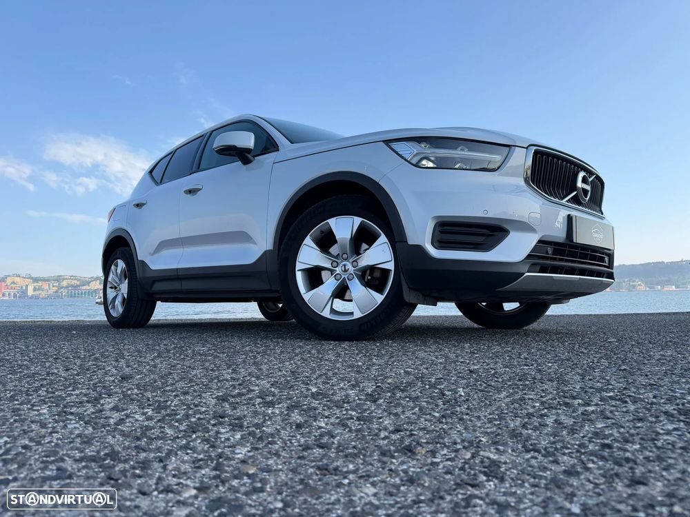 Volvo XC 40 1.5 T3 Momentum Geartronic - 27
