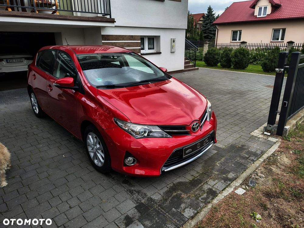 Toyota Auris 1.6 Valvematic Executive - 11
