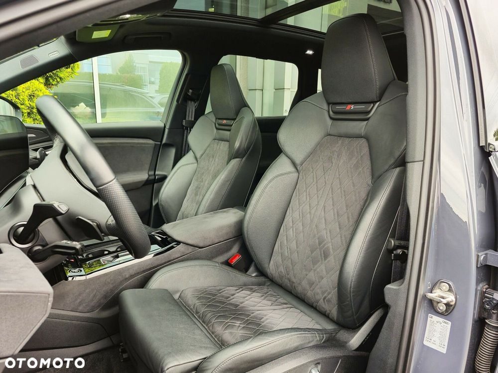 Audi Q6 e-tron - 12