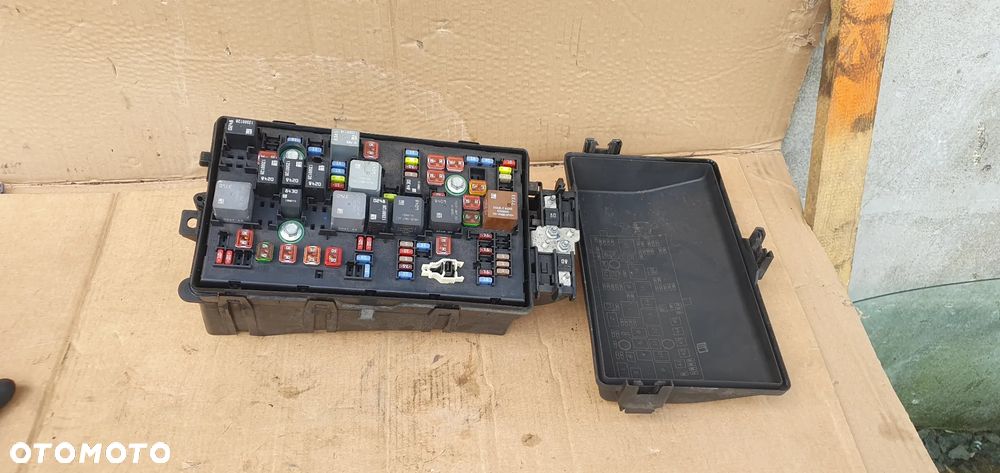 Moduł BSI skrzynka bezpieczników Opel Insignia A Lift 2.0 CDTI 13222782 13255300 13253551 - 7
