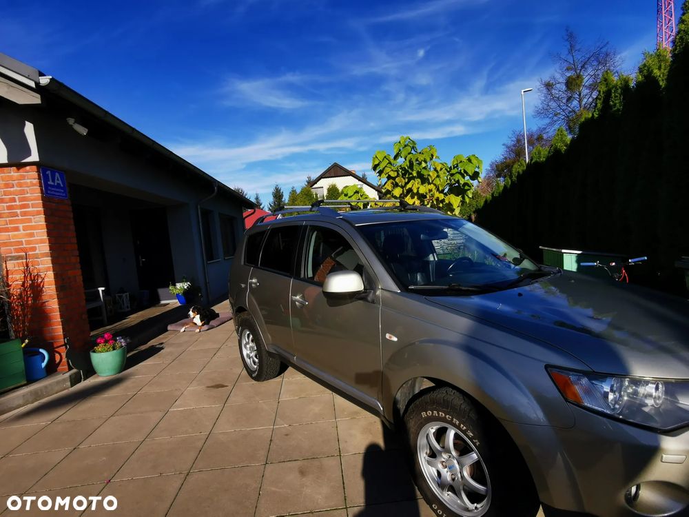 Mitsubishi Outlander 2.2 DI-D 4WD Intense - 8