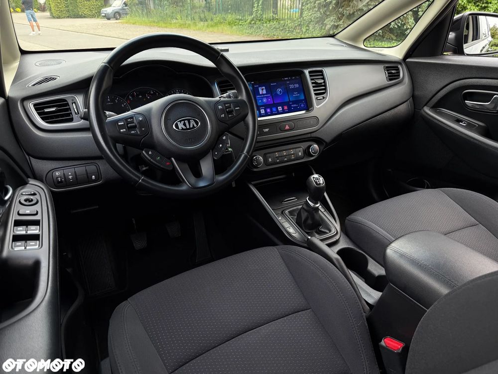 Kia Carens 1.6 GDI Dream Team Edition - 7