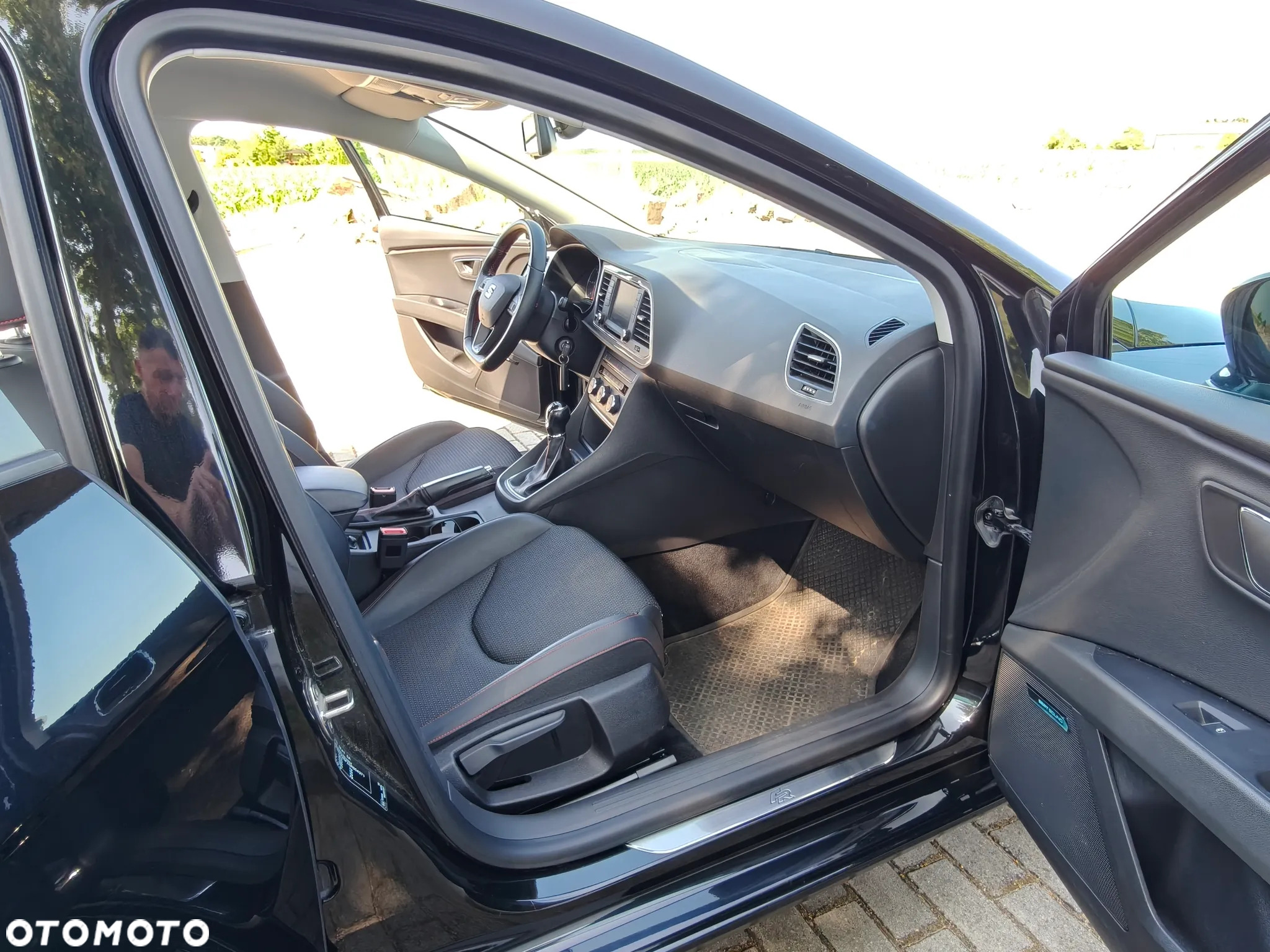 Seat Leon 2.0 TDI FR Black S&S - 32