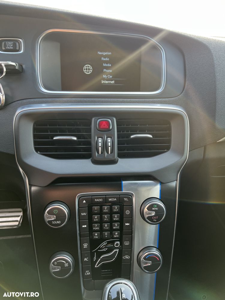 Volvo V40 D2 Powershift - 8