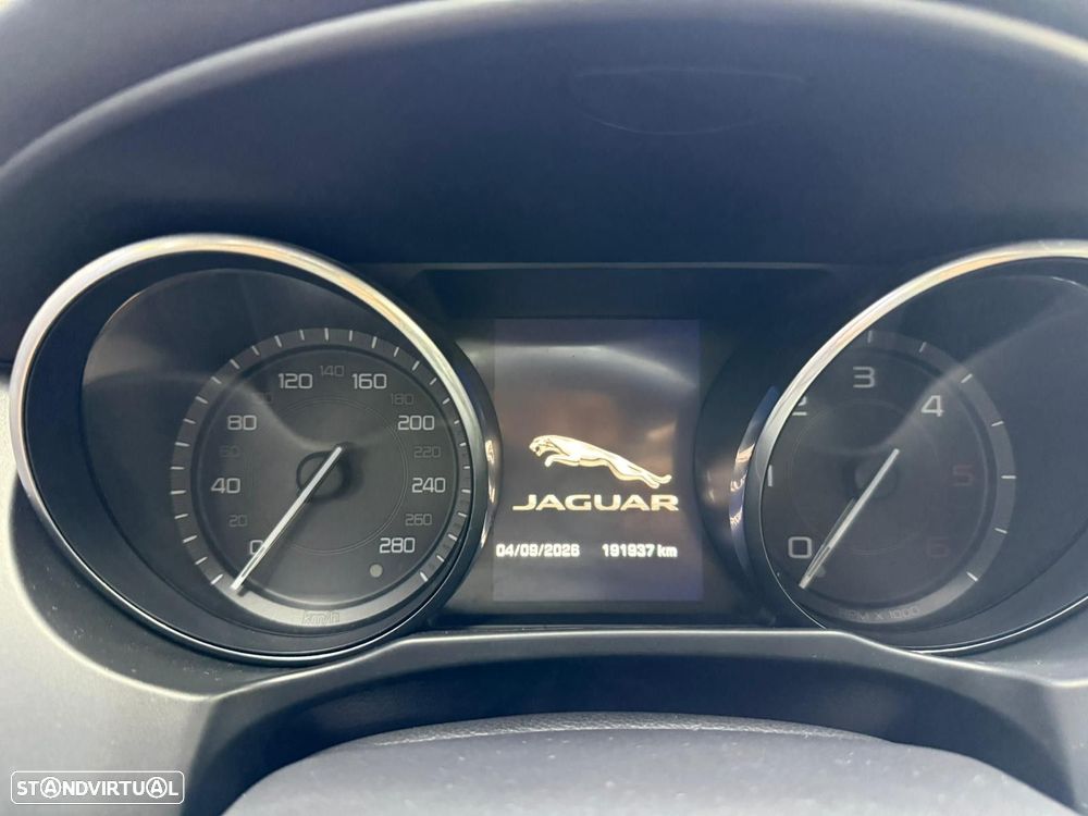 Jaguar XE 2.0 D R-Sport Aut. - 16