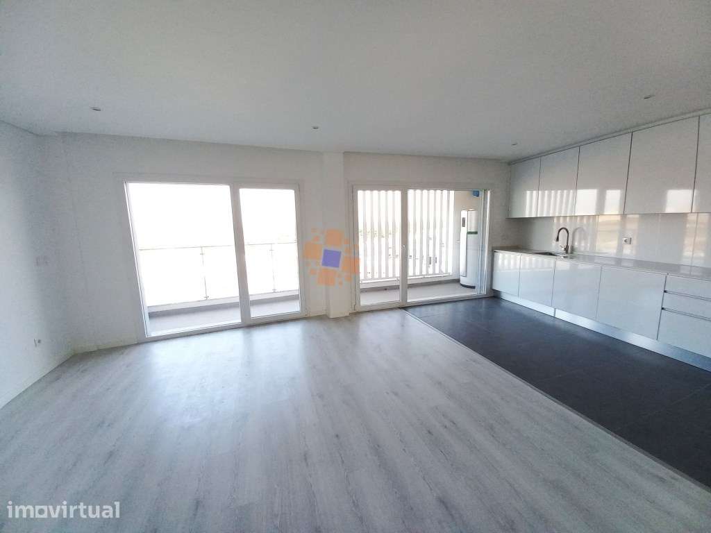 Apartamento T3 a estrear situado em Santa Marta do Pinhal - Grande imagem: 2/11