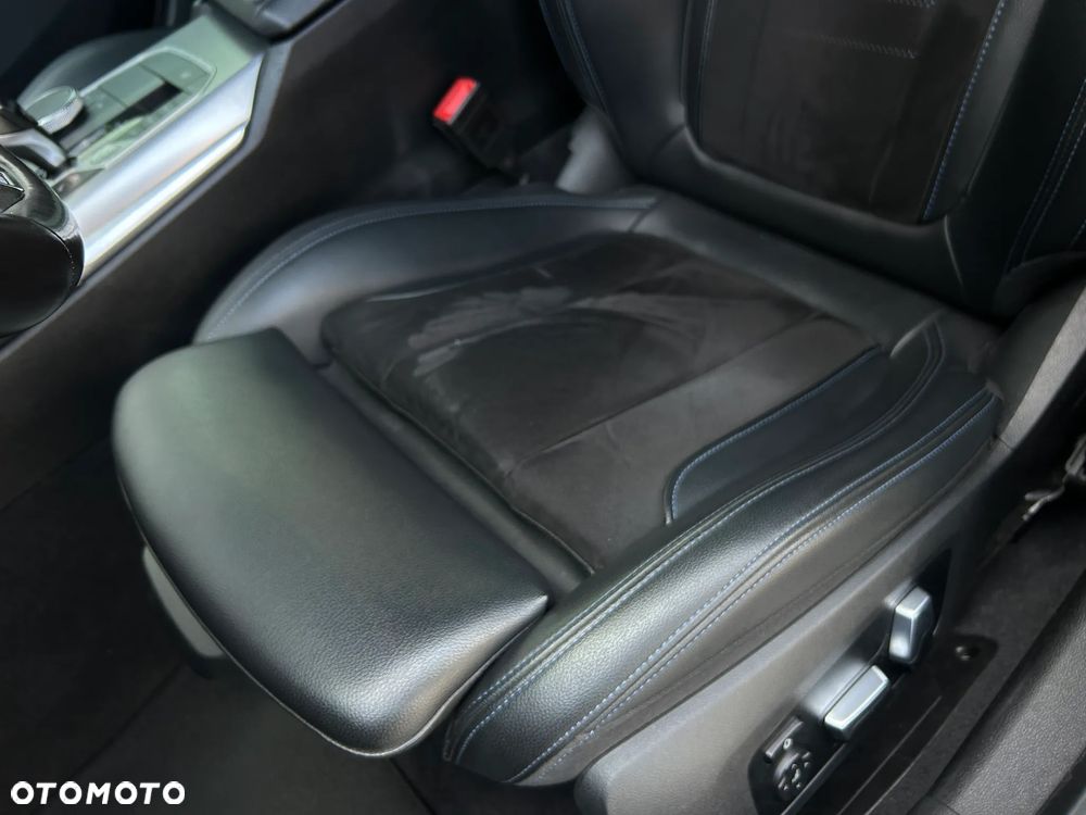 BMW Seria 3 330e - 15