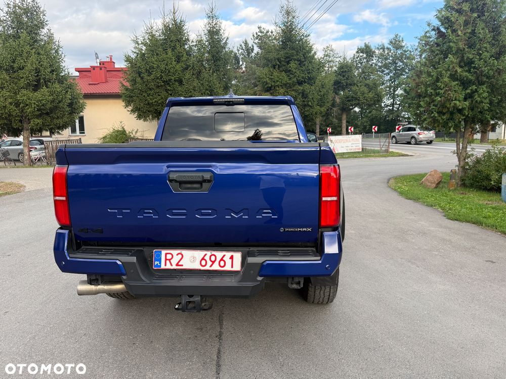 Toyota Tacoma - 6