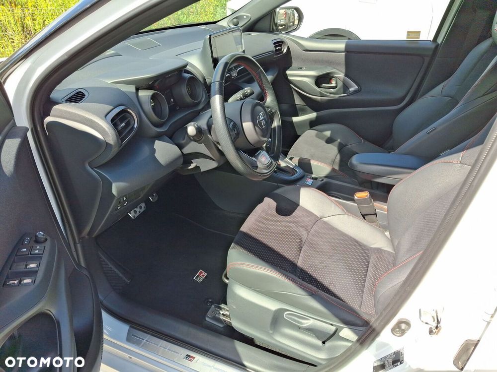 Toyota Yaris - 18