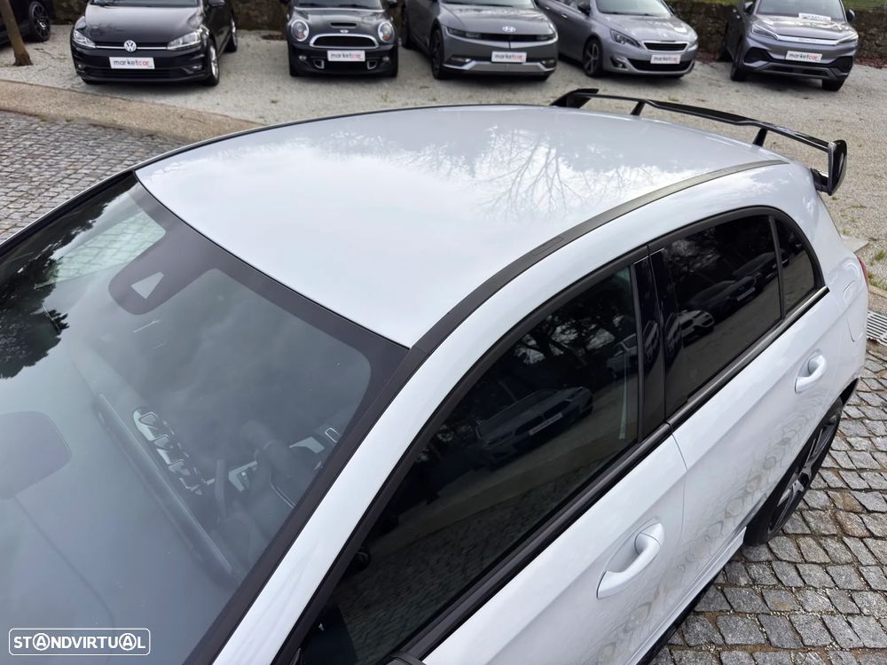 Mercedes-Benz A 250 - 32