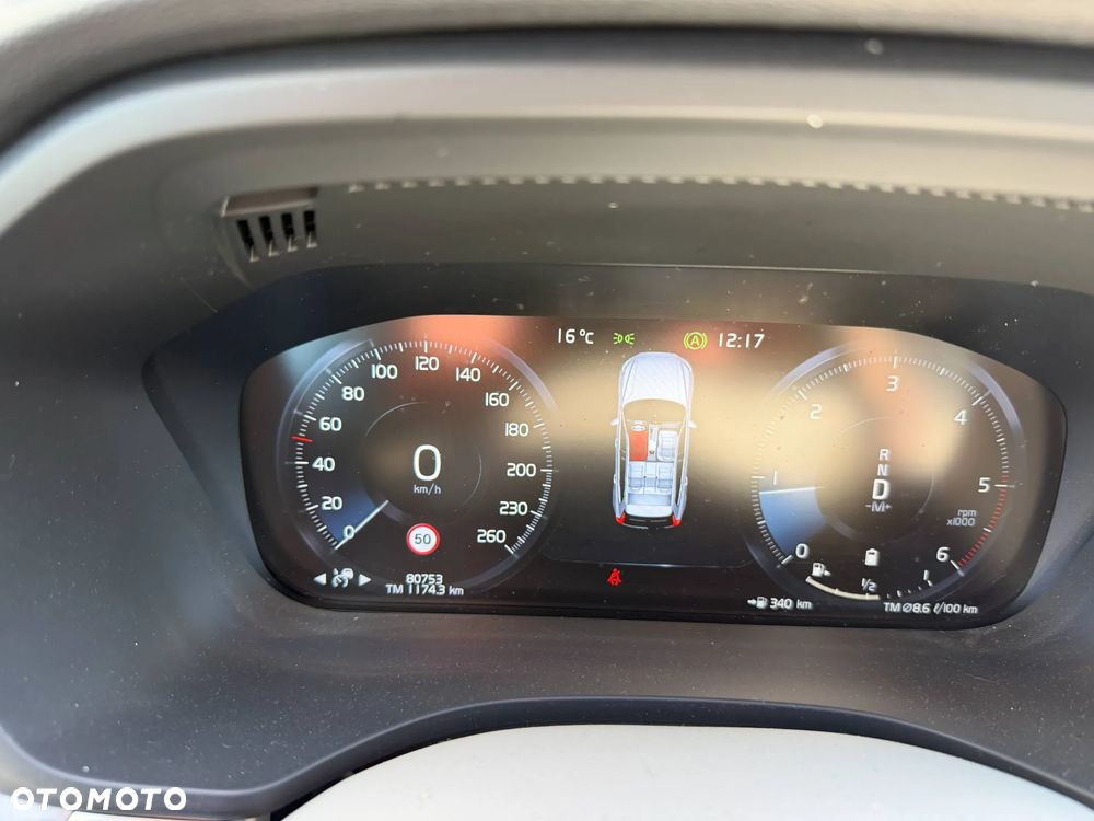 Volvo XC 60 B4 D AWD Momentum Pro - 8