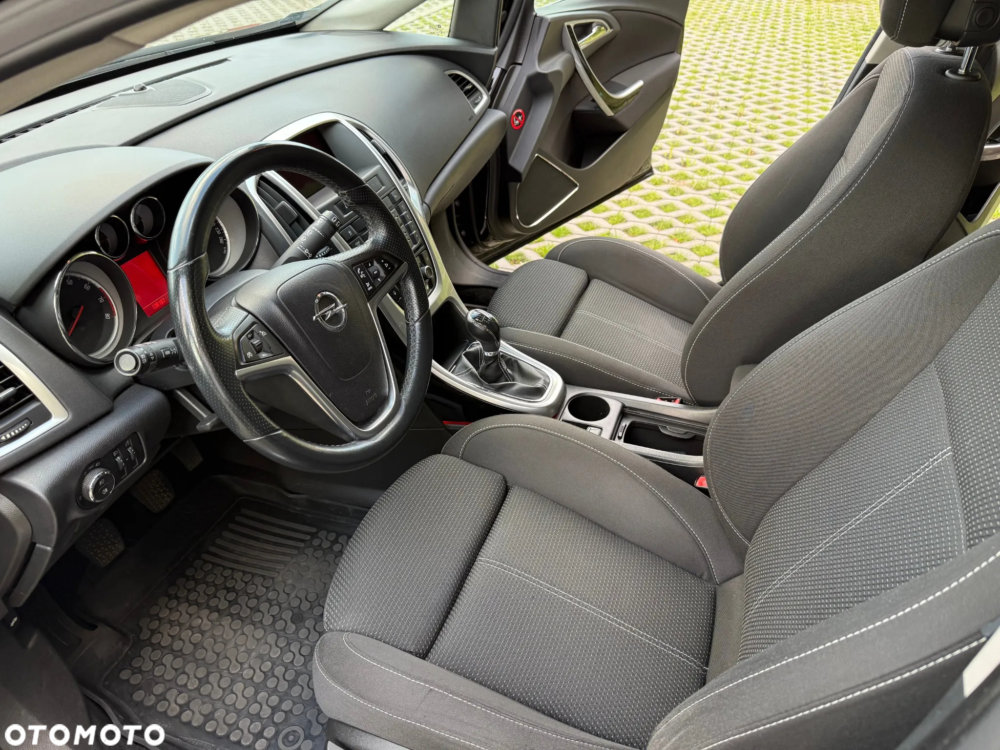 Opel Astra IV 1.6 Sport - 12